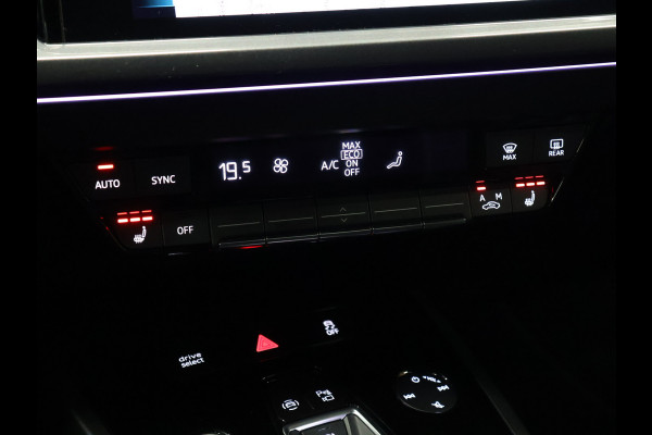 Audi Q4 e-tron 40 Launch edition S Competition 77 kWh [ADAPTIVE CRUISE, HEAD-UP DISPLAY, SONOS SOUND, MEMORY, STOELVERWARMING, APPLE CARPLAY, ELEKTRISCHE ACHTERKLEP, NIEUWSTAAT]