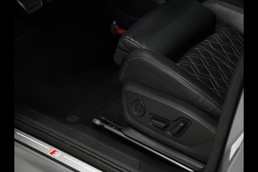 Audi Q4 e-tron 40 Launch edition S Competition 77 kWh [ADAPTIVE CRUISE, HEAD-UP DISPLAY, SONOS SOUND, MEMORY, STOELVERWARMING, APPLE CARPLAY, ELEKTRISCHE ACHTERKLEP, NIEUWSTAAT]