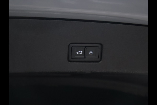 Audi Q4 e-tron 40 Launch edition S Competition 77 kWh [ADAPTIVE CRUISE, HEAD-UP DISPLAY, SONOS SOUND, MEMORY, STOELVERWARMING, APPLE CARPLAY, ELEKTRISCHE ACHTERKLEP, NIEUWSTAAT]