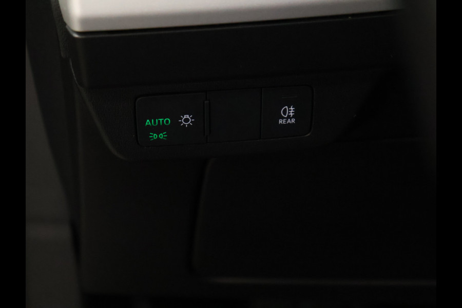 Audi Q4 Sportback e-tron 40 Sport Edition 77 kWh [APPLE CARPLAY, STOELVERWARMING, LED, CRUISE CONTROL, DIGITAL DASH, ELEKTRISCHE ACHTERKLEP, NIEUWSTAAT]