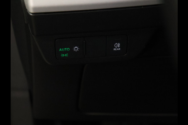 Audi Q4 Sportback e-tron 40 Sport Edition 77 kWh [APPLE CARPLAY, STOELVERWARMING, LED, CRUISE CONTROL, DIGITAL DASH, ELEKTRISCHE ACHTERKLEP, NIEUWSTAAT]