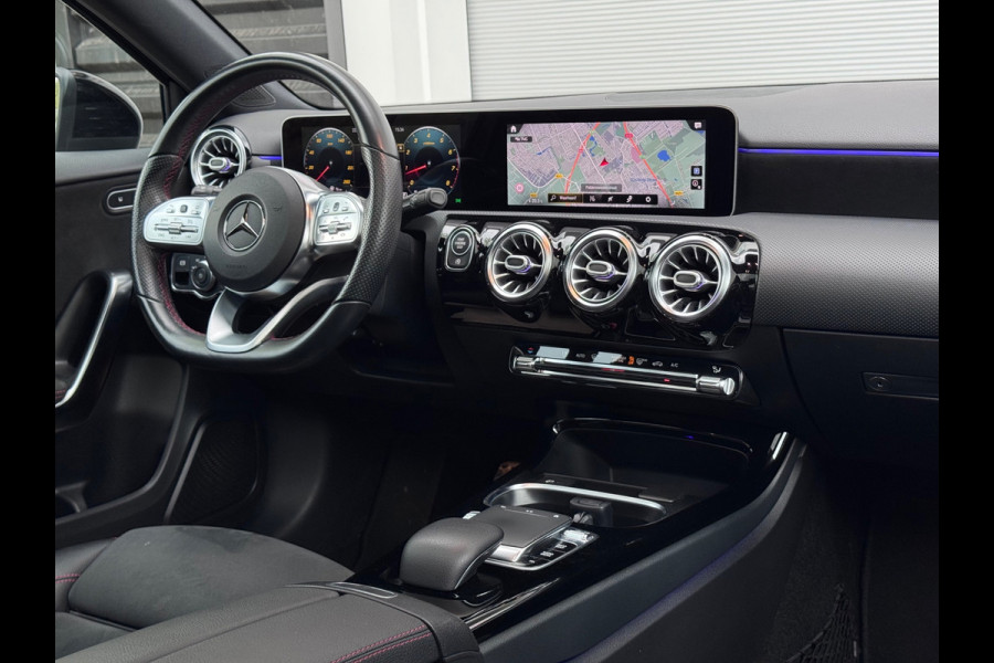 Mercedes-Benz A-Klasse 250 Premium Plus Pano/360//Sfeer/Dodehoek