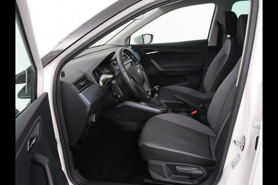 Seat Arona 1.0 TSI Style Intense | Carplay | Adaptive cruise | Camera | Navigatie | Side Assist | Climate control | Park Assist | Keyless | Bluetooth | Getint glas