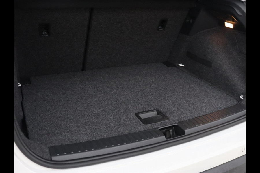 Seat Arona 1.0 TSI Style Intense | Carplay | Adaptive cruise | Camera | Navigatie | Side Assist | Climate control | Park Assist | Keyless | Bluetooth | Getint glas