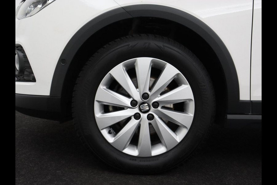 Seat Arona 1.0 TSI Style Intense | Carplay | Adaptive cruise | Camera | Navigatie | Side Assist | Climate control | Park Assist | Keyless | Bluetooth | Getint glas