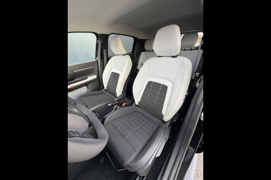 Citroën ë-C3 Max 113pk Comfort Range 44 kWh (Camera - Navigatie - Automatische Airco - Apple Carplay - LED - 17")