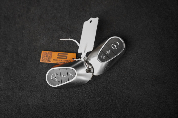 Mercedes-Benz C-Klasse 200 Launch Edition AMG Line Pano Burmester Trekhaak Camera Stoelverw