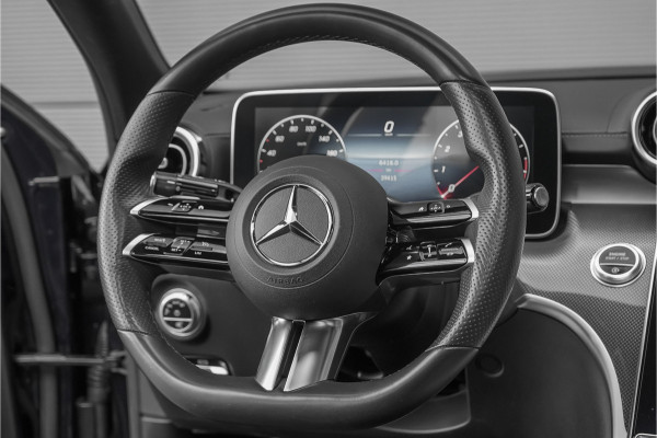 Mercedes-Benz C-Klasse 200 Launch Edition AMG Line Pano Burmester Trekhaak Camera Stoelverw