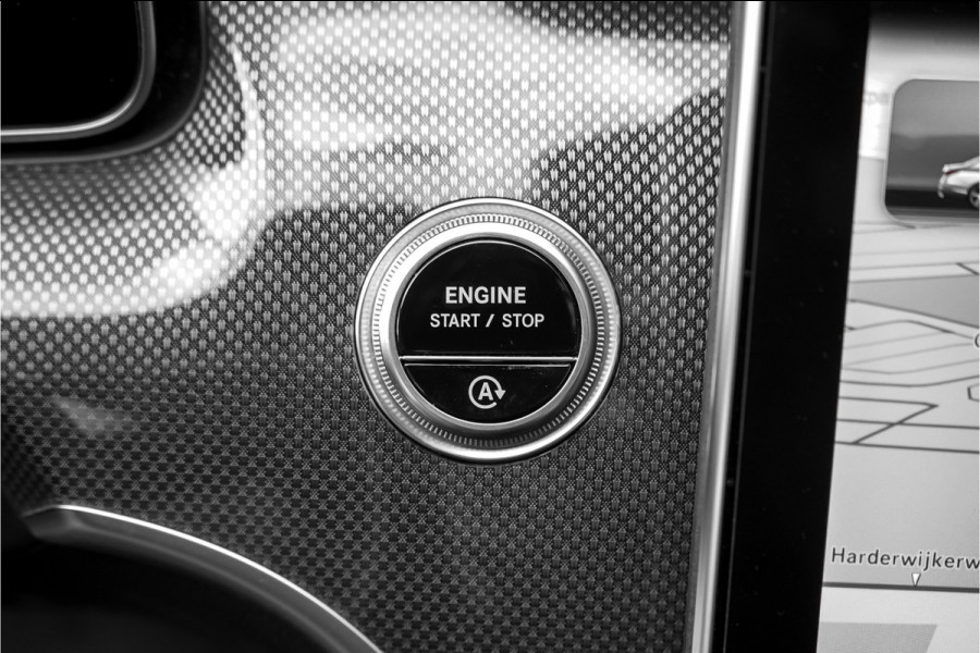 Mercedes-Benz C-Klasse 200 Launch Edition AMG Line Pano Burmester Trekhaak Camera Stoelverw