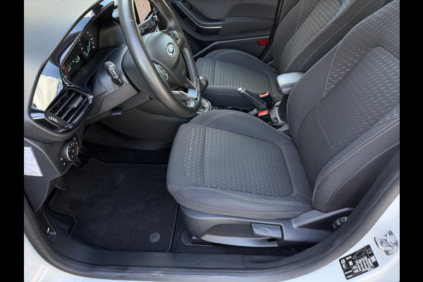Ford Fiesta 1.0 EcoBoost Hybrid Titanium / Cruise / Airco / Carplay / Keyless / Lane assist