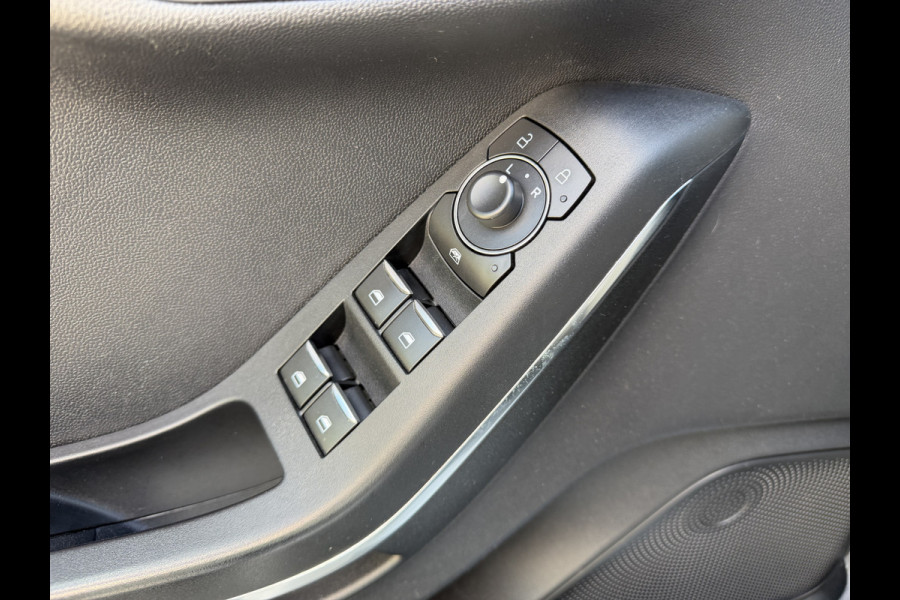 Ford Fiesta 1.0 EcoBoost Hybrid Titanium / Cruise / Airco / Carplay / Keyless / Lane assist