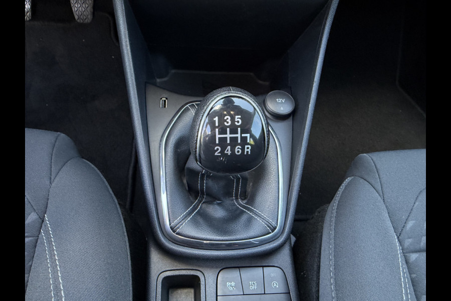 Ford Fiesta 1.0 EcoBoost Hybrid Titanium / Cruise / Airco / Carplay / Keyless / Lane assist