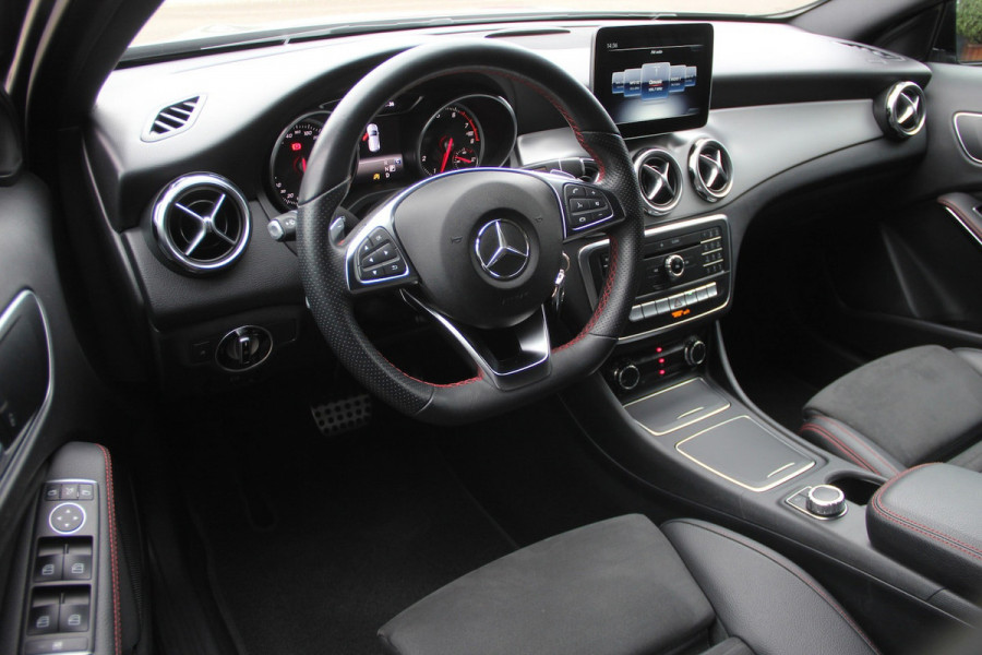 Mercedes-Benz GLA 200 AMG Line