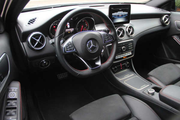 Mercedes-Benz GLA 200 AMG Line