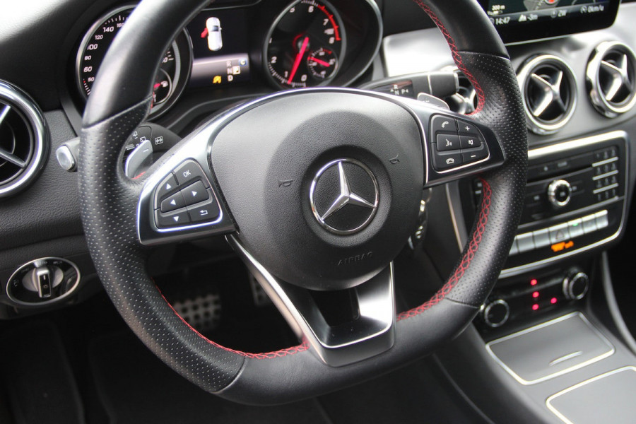 Mercedes-Benz GLA 200 AMG Line