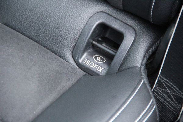 Mercedes-Benz GLA 220 4MATIC AMG Line | Navi | Dodehoekassist | LED | El.Achterklep | PDC | Cruise | Keyless | ISOFIX |
