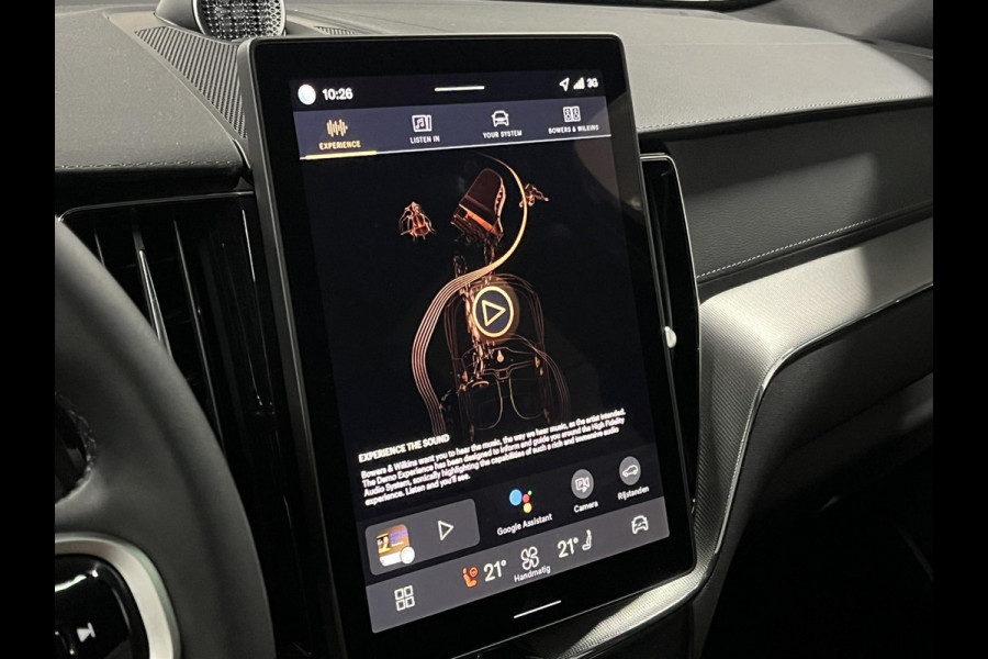 Volvo XC60 T8 PHEV AWD Ultra Black Edition Bowers & Wilkins |  Massage | Open dak |  Stoel ventilatie | Stoel-/stuurverwarming | Head-up | 360 camera | *455PK*