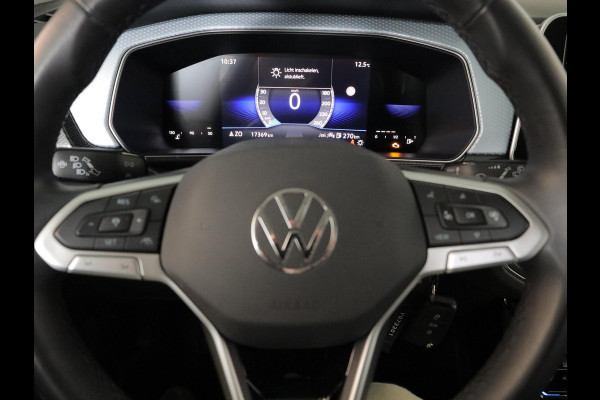 Volkswagen T-Cross 1.0 TSI Life Edition Goal 95PK | Navigatie | Parkeersensoren voor en achter | Stoelverwarming |