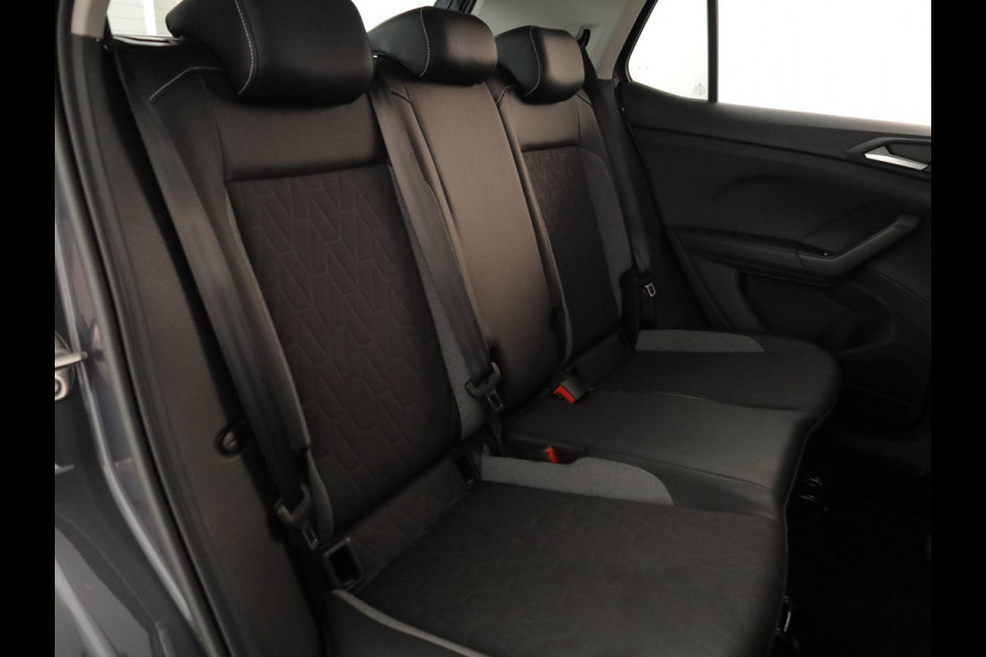 Volkswagen T-Cross 1.0 TSI Life Edition Goal 95PK | Navigatie | Parkeersensoren voor en achter | Stoelverwarming |