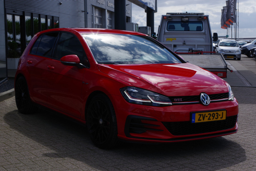 Volkswagen Golf 2.0 TSI GTI 245 PK Automaat Performance, Winterpakket, Digitale Cockpit, Carplay, Climate Control