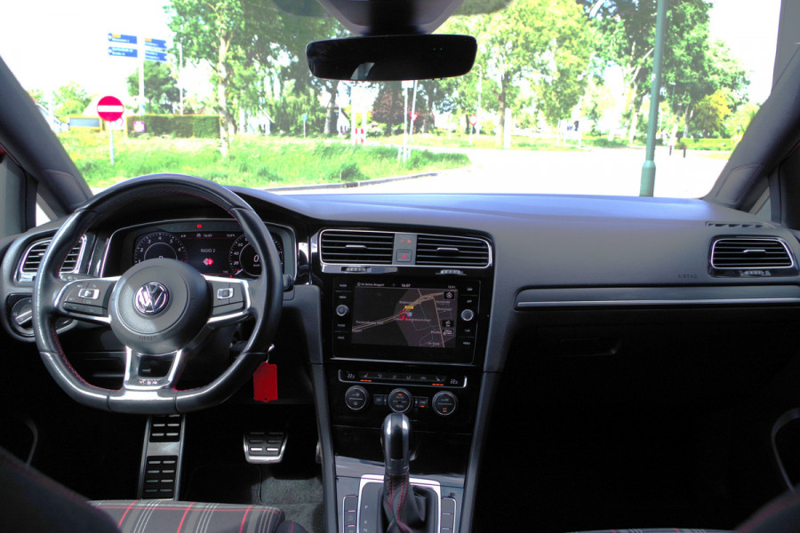 Volkswagen Golf 2.0 TSI GTI 245 PK Automaat Performance, Winterpakket, Digitale Cockpit, Carplay, Climate Control