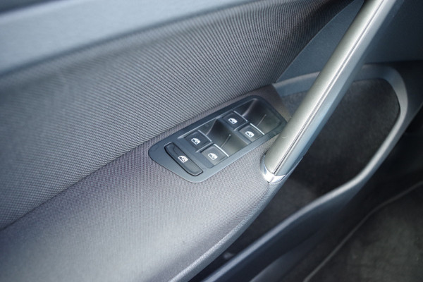 Volkswagen Golf 2.0 TSI GTI 245 PK Automaat Performance, Winterpakket, Digitale Cockpit, Carplay, Climate Control