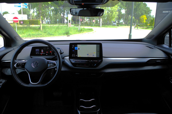 Volkswagen ID.4 Pure 52 kWh 149 PK, Adap. Cruise Control, Stuur- & Stoelverwarming, Carplay, LED, Parkeersensoren