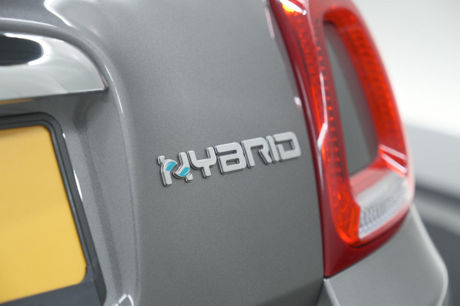 Fiat 500 1.0 Hybrid Dolcevita | Panoramadak | Apple Carplay | Parkeersensoren