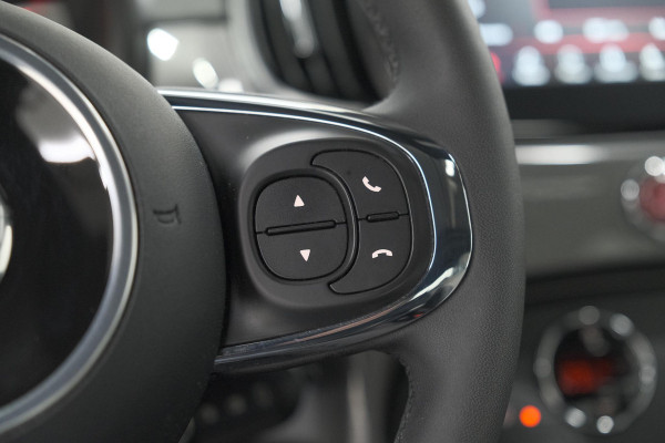 Fiat 500 1.0 Hybrid Dolcevita | Panoramadak | Apple Carplay | Parkeersensoren