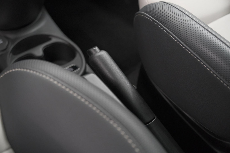 Fiat 500 1.0 Hybrid Dolcevita | Panoramadak | Apple Carplay | Parkeersensoren