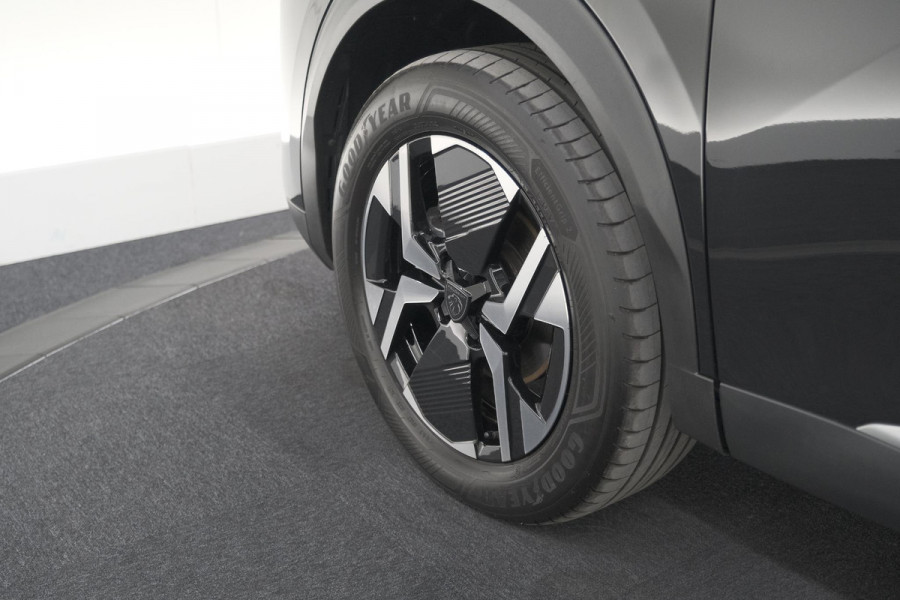 Peugeot 2008 PureTech 130 EAT8 GT | Camera | Apple Carplay | Parkeersensoren | 17 Inch Lichtmetalen Velgen