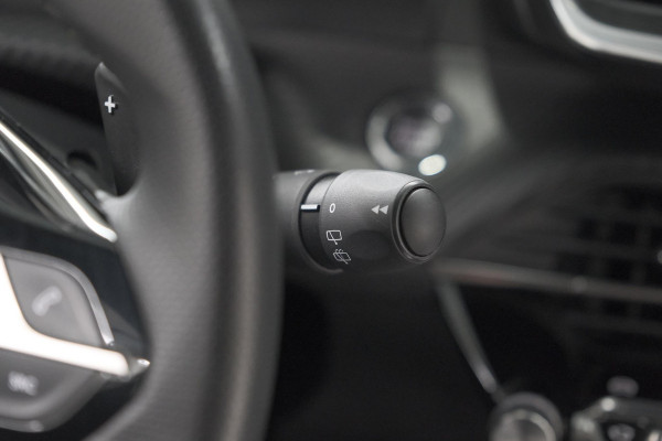 Peugeot 2008 PureTech 130 EAT8 GT | Camera | Apple Carplay | Parkeersensoren | 17 Inch Lichtmetalen Velgen