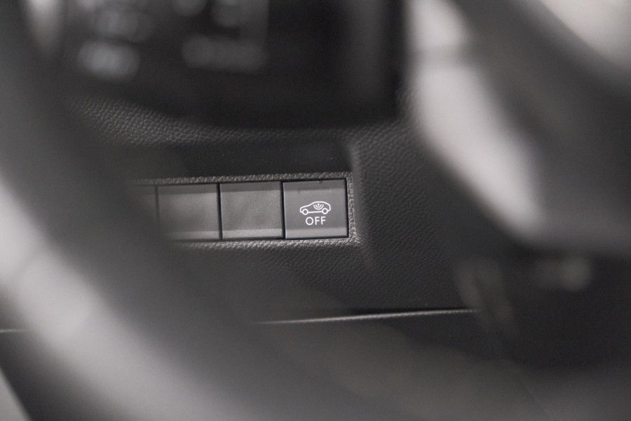Peugeot 2008 PureTech 130 EAT8 GT | Camera | Apple Carplay | Parkeersensoren | 17 Inch Lichtmetalen Velgen