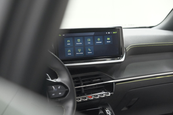 Peugeot 2008 PureTech 130 EAT8 GT | Camera | Apple Carplay | Parkeersensoren | 17 Inch Lichtmetalen Velgen