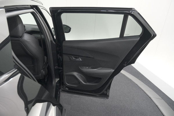 Peugeot 2008 PureTech 130 EAT8 GT | Camera | Apple Carplay | Parkeersensoren | 17 Inch Lichtmetalen Velgen