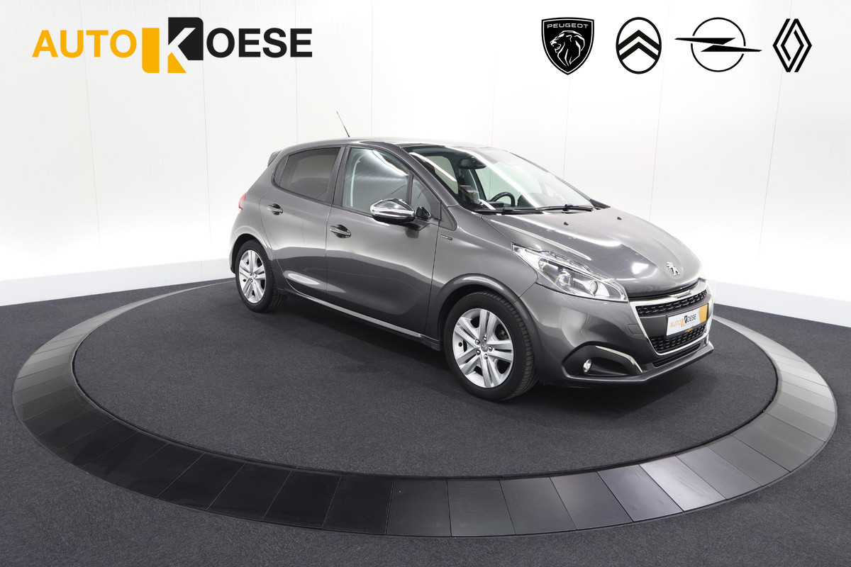 Peugeot 208 PureTech 82 Signature | Trekhaak | Parkeersensoren | Apple Carplay | Navigatie
