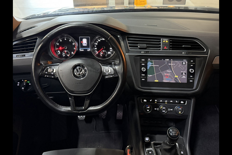 Volkswagen Tiguan Allspace 1.5 TSI ACT| Trekhaak | Camera | CarPlay | Adaptive Cruise | Dealer onderhouden