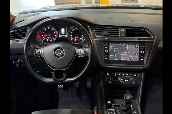 Volkswagen Tiguan Allspace 1.5 TSI ACT| Trekhaak | Camera | CarPlay | Adaptive Cruise | Dealer onderhouden