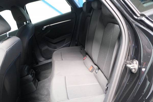 Audi A3 Sportback 35 TFSI Pro Line Automaat - N.A.P. Airco, Cruise, PDC, Carplay.