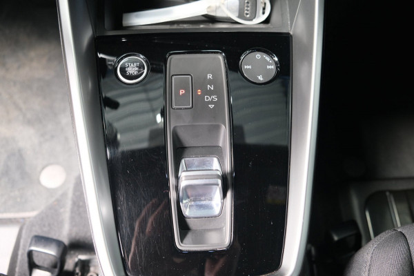 Audi A3 Sportback 35 TFSI Pro Line Automaat - N.A.P. Airco, Cruise, PDC, Carplay.