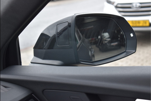 Audi Q5 Sportback 50 TFSI e S-Line 299 Pk Pano RS-Leder Rood Stiksel HUD Sfeer Keyless Trekhaak SQ5