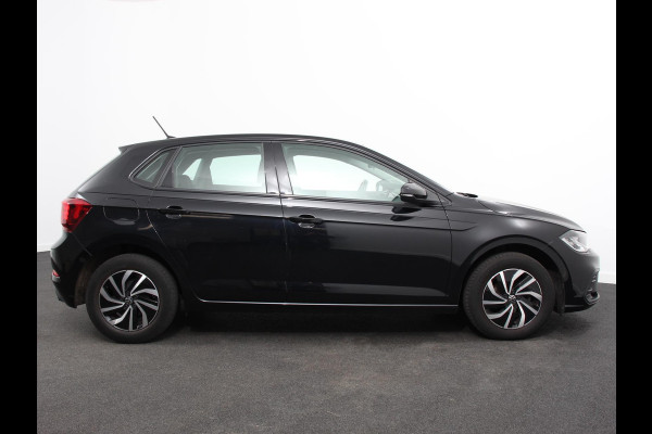 Volkswagen Polo 1.0 TSI Life Navigatie  Digitale Cockpit  Airco  Parkeer sensoren V+A LED  Lichtmetalen Velgen  Bluetooth  Limitter
