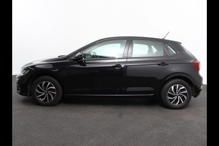 Volkswagen Polo 1.0 TSI Life Navigatie  Digitale Cockpit  Airco  Parkeer sensoren V+A LED  Lichtmetalen Velgen  Bluetooth  Limitter