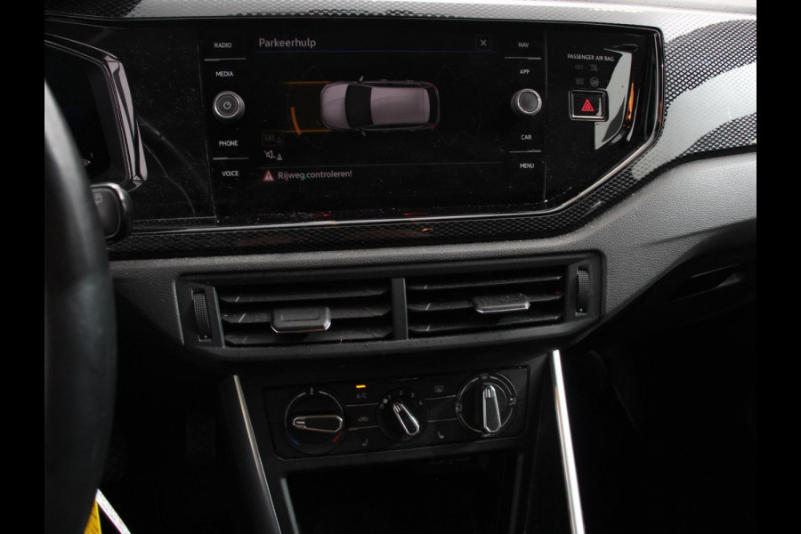 Volkswagen Polo 1.0 TSI Life Navigatie  Digitale Cockpit  Airco  Parkeer sensoren V+A LED  Lichtmetalen Velgen  Bluetooth  Limitter