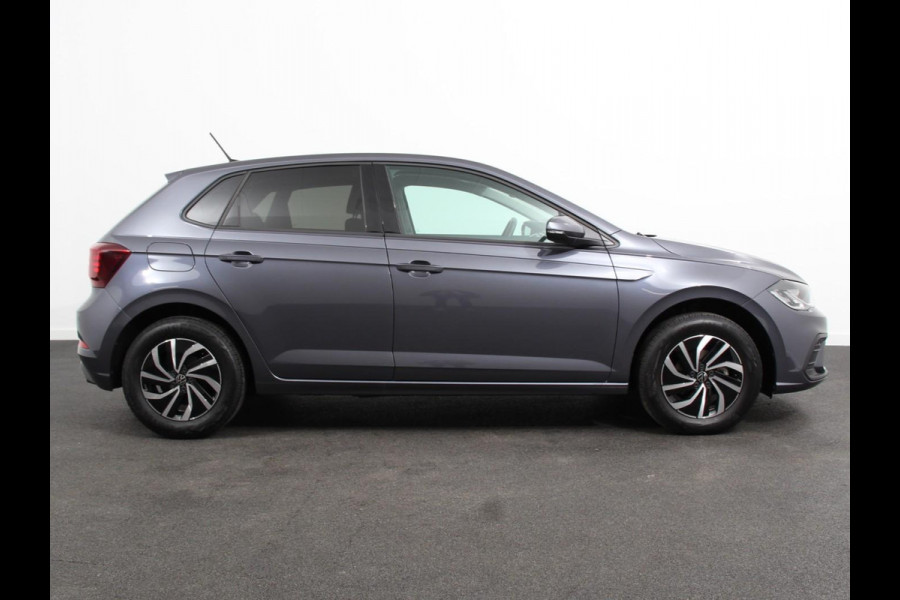 Volkswagen Polo 1.0 TSI 70kW DSG Life Edition Navigatie Apple Carplay/Android Auto Camera Airco Lichtmetalen Velgen Extra Getint Glas