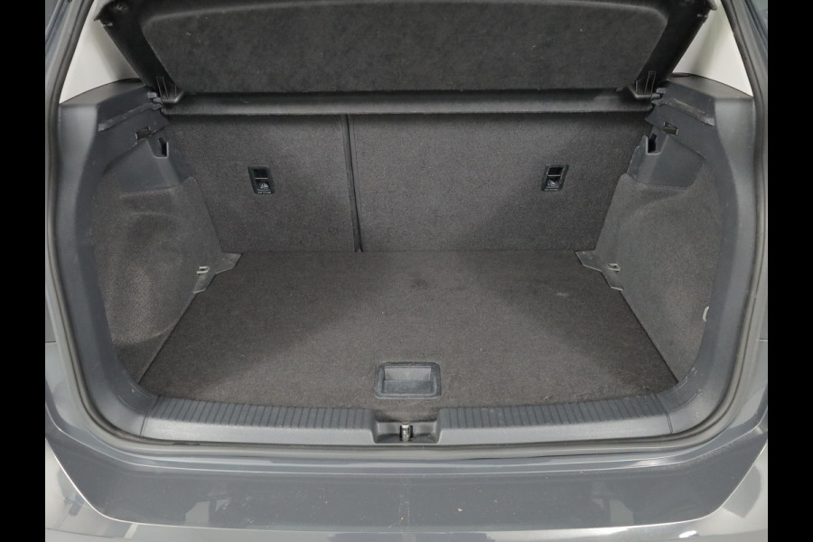 Volkswagen T-Cross 1.0 TSI Life 115 pk | Navigatie via App | Parkeersensoren | Adaptieve cruise control | Dodehoek detectie |