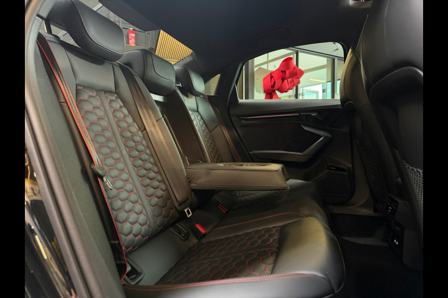 Audi RS3 Limousine 2.5 TFSI RS 3 quattro BTW|PANO|SONOS|HuD|MATRIX|ACC|KEYLESS|CARPLAY|FABRIEKSGARANTIE|2025|DODEHOEK|BOMVOL!