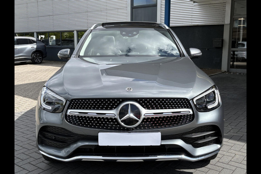 Mercedes-Benz GLC 300e 4MATIC AMG Line 320pk | PHEV | Panoramadak | Burmester Audio | Stoelverwarming | Achteruitrijcamera | 360 Camera | Dealeronderhouden