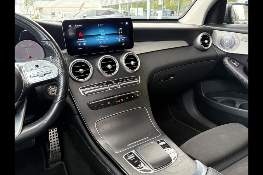 Mercedes-Benz GLC 300e 4MATIC AMG Line 320pk | PHEV | Panoramadak | Burmester Audio | Stoelverwarming | Achteruitrijcamera | 360 Camera | Dealeronderhouden