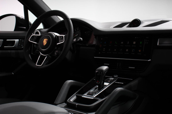 Porsche Cayenne Coupé 3.0 E-Hybrid Platinum Edition Luchtvering Leder Panoramadak Camera Navigatie Elektrisch bedienbare achterklep Apple Carplay/ Android  Lichtmetalen velgen Cruise control Sfeerlichting